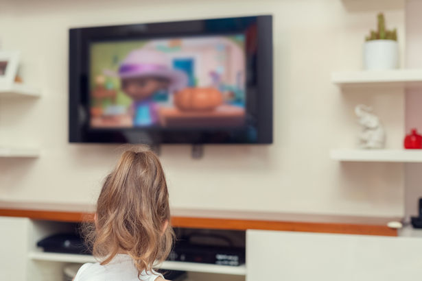 Kukkuvad telerid põhjustavad lastele järjest enam raskeid pea- ja kaelatraumasid