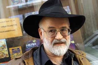 Menukirjanik Pratchett algatas eutanaasiadebati 