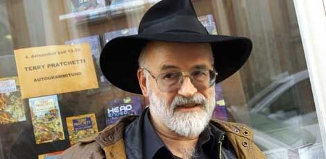 Menukirjanik Pratchett algatas eutanaasiadebati 
