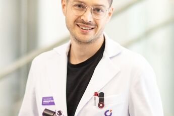 Dr Uskov
